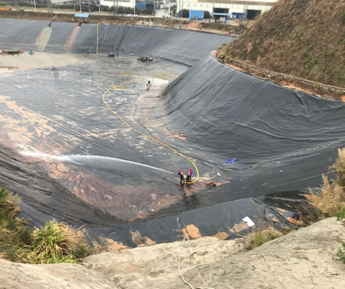 漳浦废水池清理