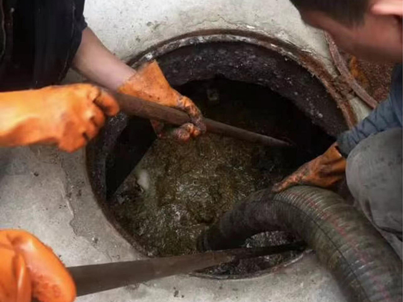 漳浦清理化粪池时如何避免沼气的危害？